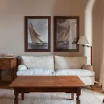 El Far Restaurant Hotel 4*