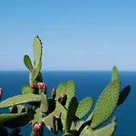 El Far Restaurant Hotel 4*