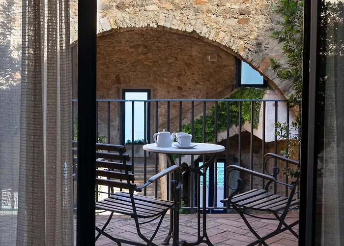 El Far Restaurant Hotel