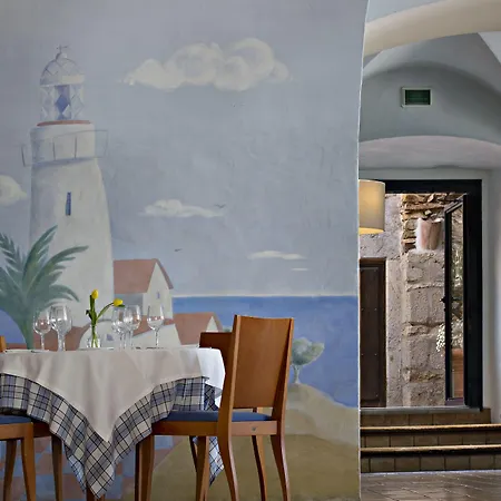 El Far Restaurant Hotel