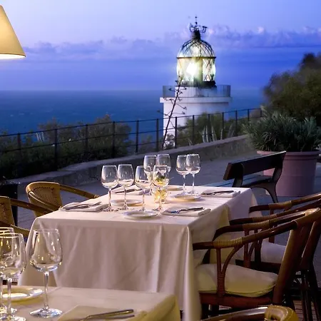 Szálloda El Far Restaurant 4*