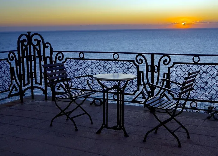 Hotel El Far Restaurant 4*
